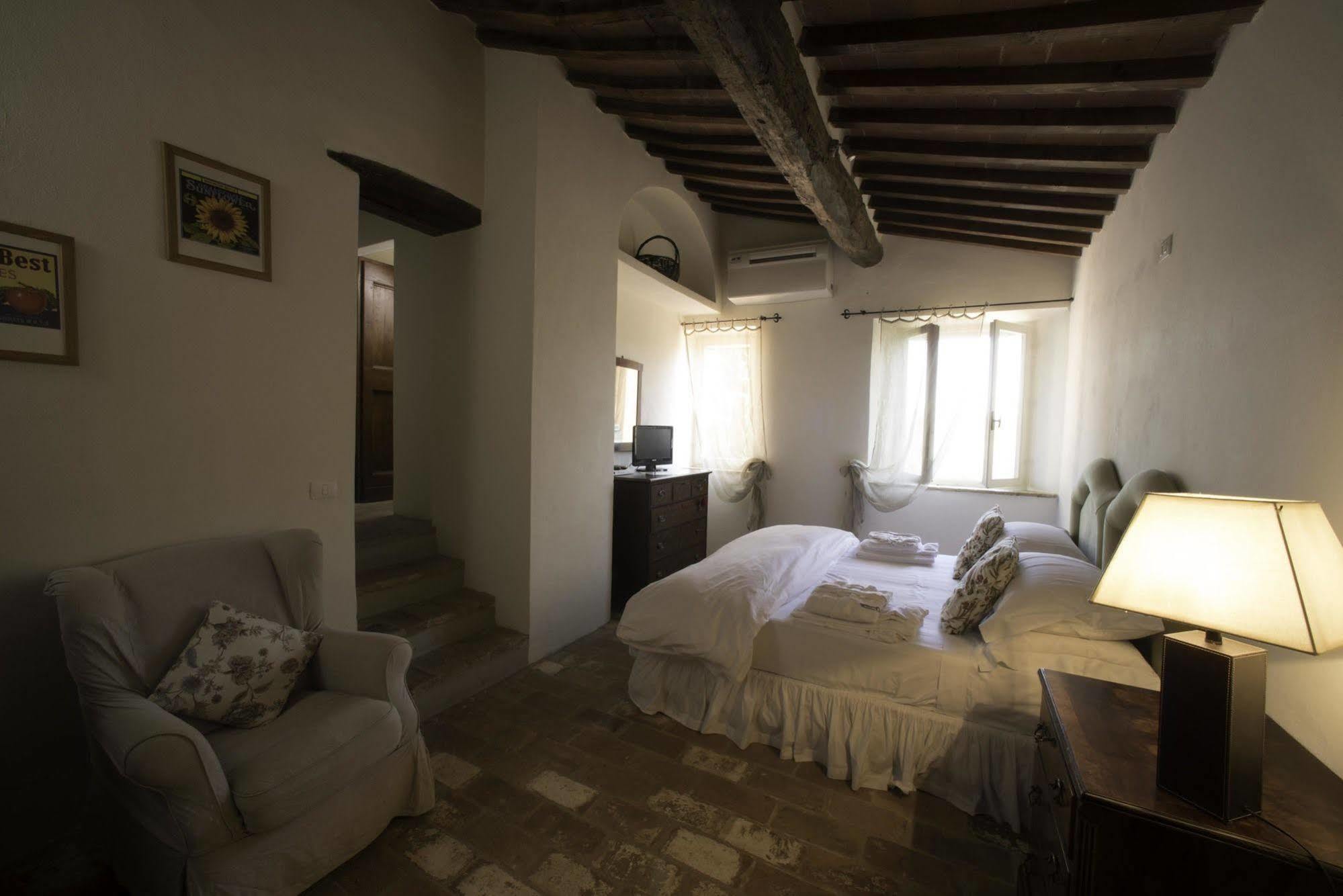 Tenuta Santo Pietro Pienza Esterno foto